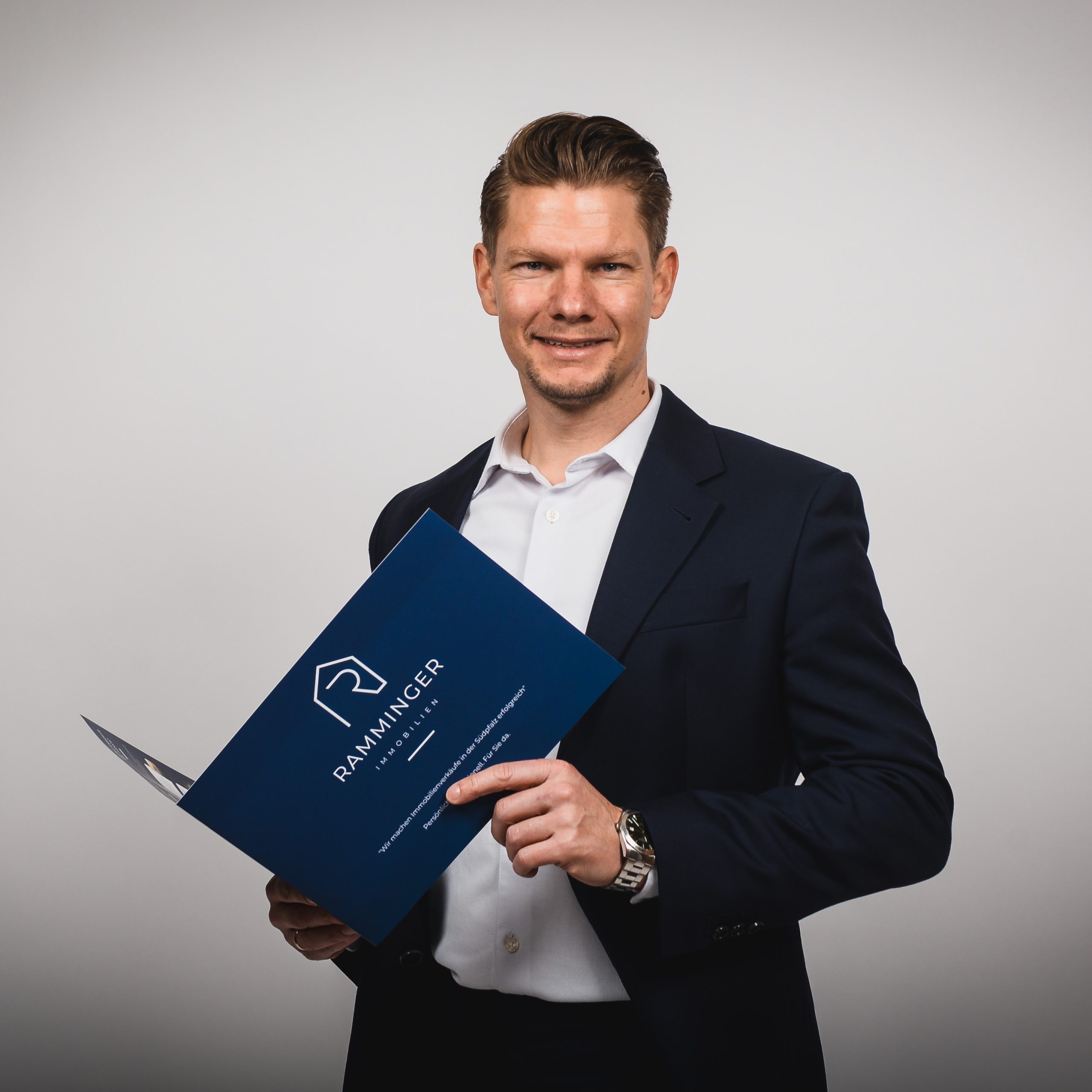 7c0d9e35-quadratisch-scaled